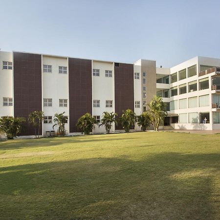 Oyo 14068 Rendezvous Resorts Aurangābād Exterior foto