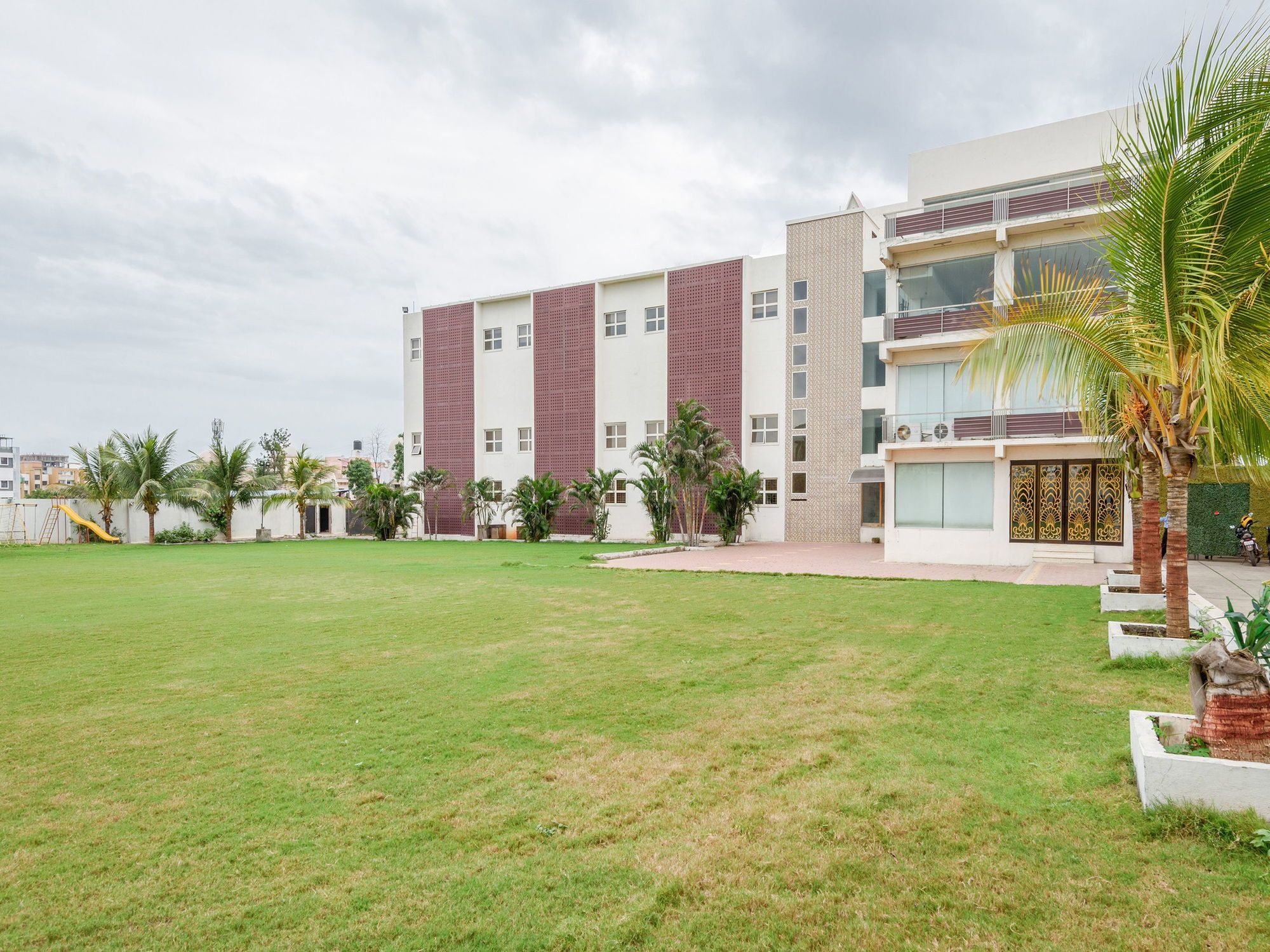 Oyo 14068 Rendezvous Resorts Aurangābād Exterior foto